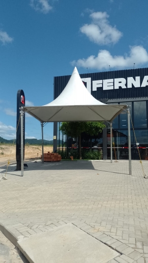 TENDA CHAPÉU DE BRUXA 5X5MTS BRANCA